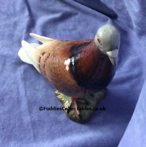 Beswick Bird Red Pigeon quality figurine